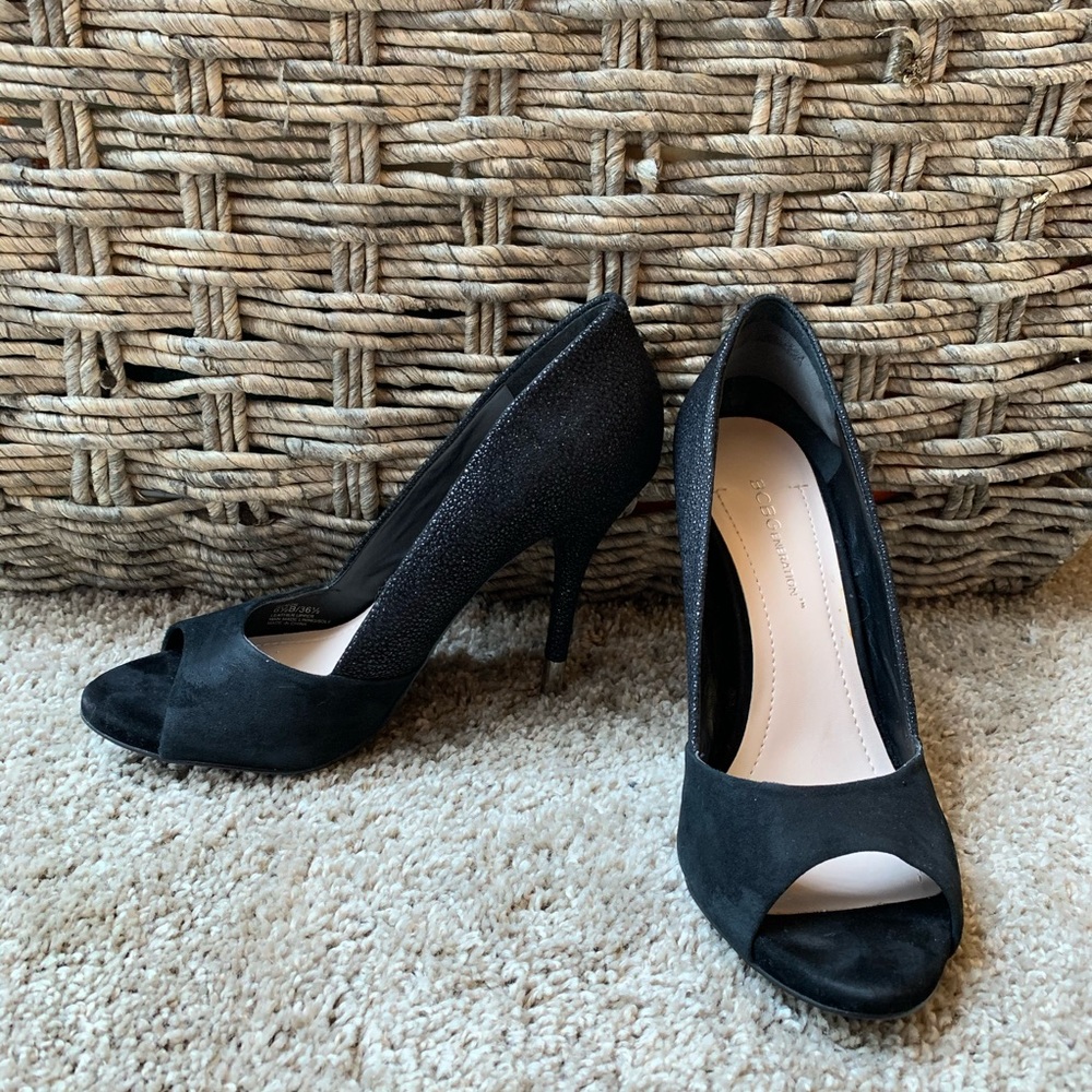 Black Suede Peep Toe BCBGeneration Heels Size 6.5